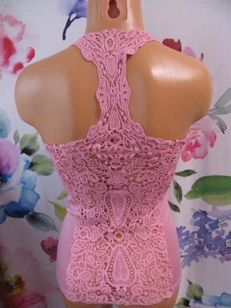 Růžové letní pružné tričko s krajkou v.146/152, 146