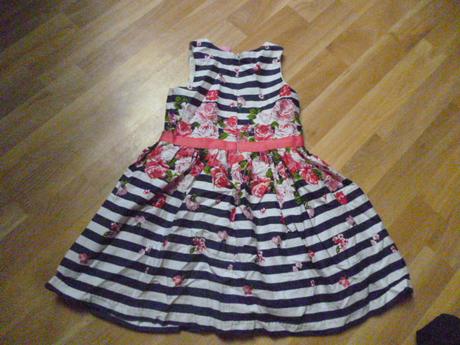 Kytkaté bohaté šaty 5-6, 116