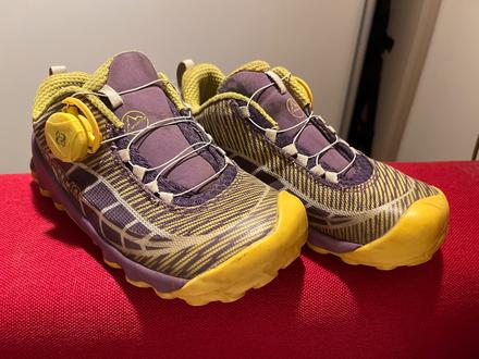 Obuv la sportiva, 32