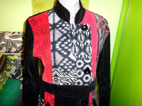 Luxusní černočervený kabát, desigual,42