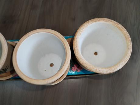 Květníky z terrakotty nové 3 kusy,