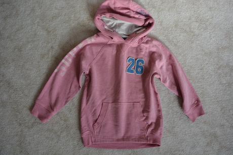 Mikina s číslem, next,104