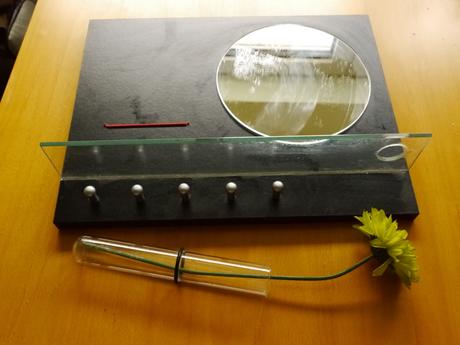 Garderoba, klice, zrcadlo, 