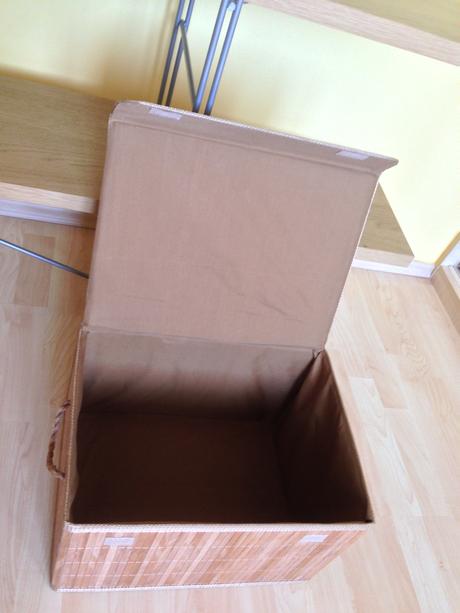 Pokojik pro mimi-kolebka leander,kreslo+policeikea,