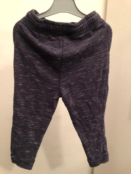 Modré tepláky se vzorkem, 92