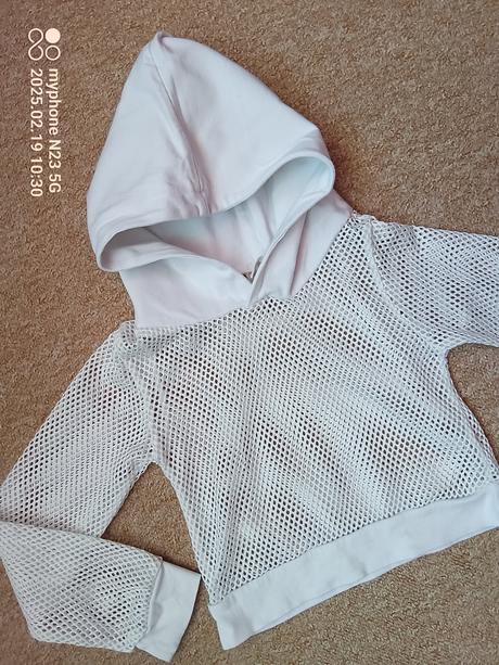 Crop-top mikina zn."amazon" vel."110", 110