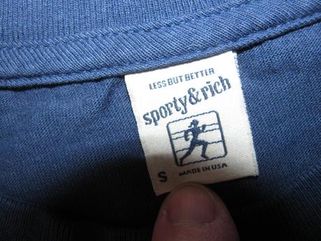 Tmavě modré tričko značky sporty & rich/unisex, s