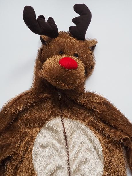 Kostým sob vel 116, 