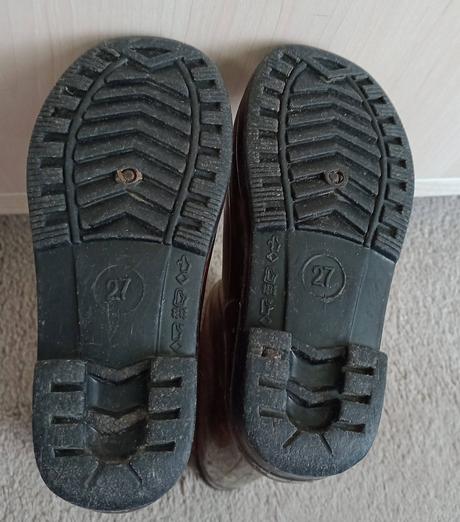 Holinky, gumáky, 27