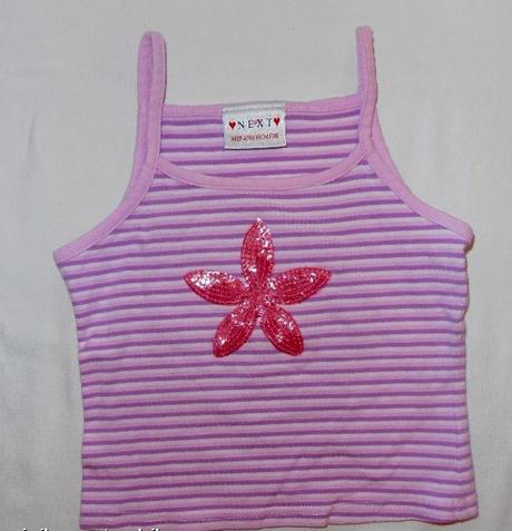 E84. pruhovaný nátělníček s kytičkou, next,104