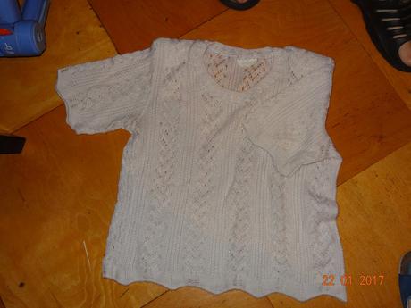 Bílé pletené tílko s krátkým rukávem, 140