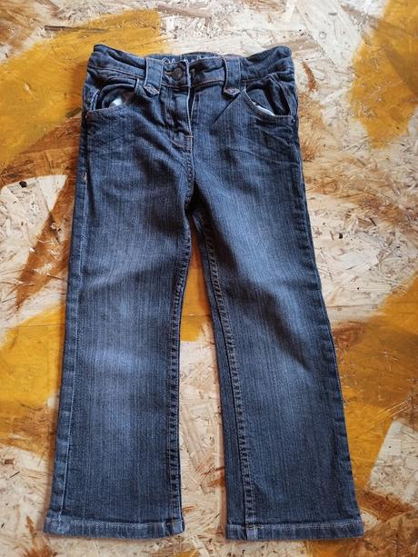 Džíny a trička, 104–116