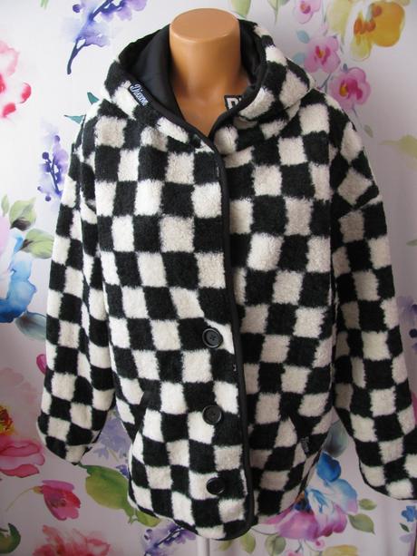 Dámská bunda s kapucí s umělé kožešiny, m