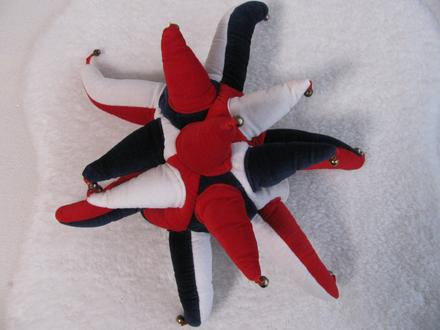 Kostým na karneval-čepice s rolničkami šašek, 