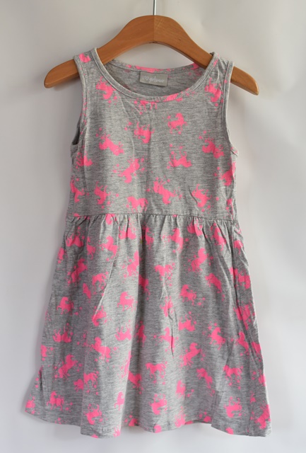 Šaty vel. 5 let, matalan,110