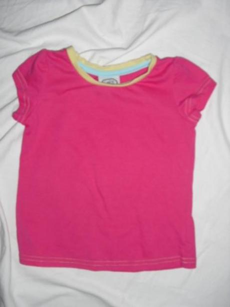 Komplet zmzlinových šortek a sytě růžového trika, young dimension,86