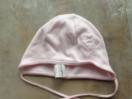 Něžná jarní čepička broel pro holčičku obvod 43cm , broel,56