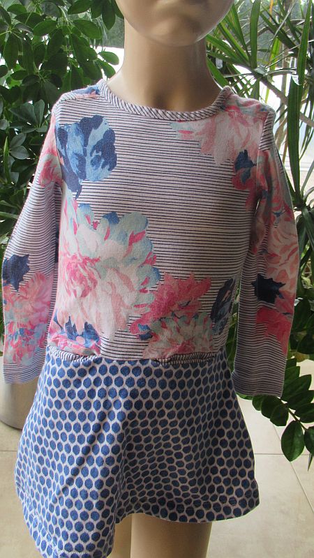 Dívčí šaty s dlouhým rukávem, 104