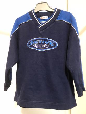 Modrá sportovní mikina, 104