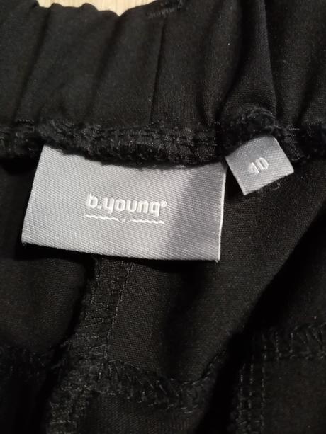 Dámské kraťasy b.young vel. 40, 40