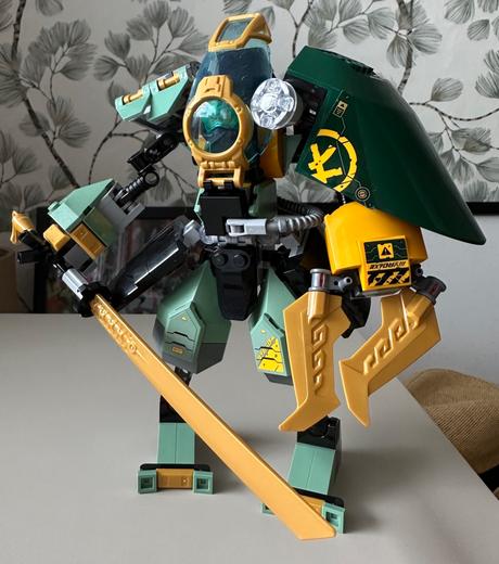 Lego ninjago lloydův vodní robot, 