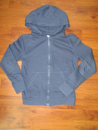 Mikina s kapucí, 122