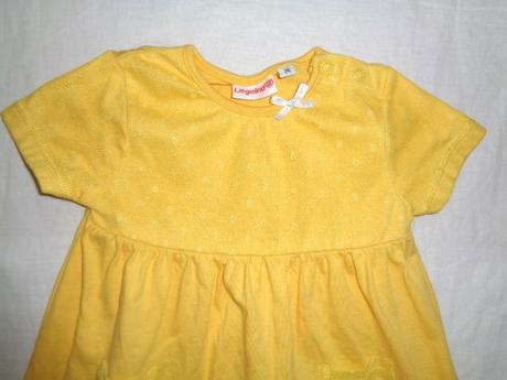 Kouzelné žluté šaty s puntikatým tylem, 74