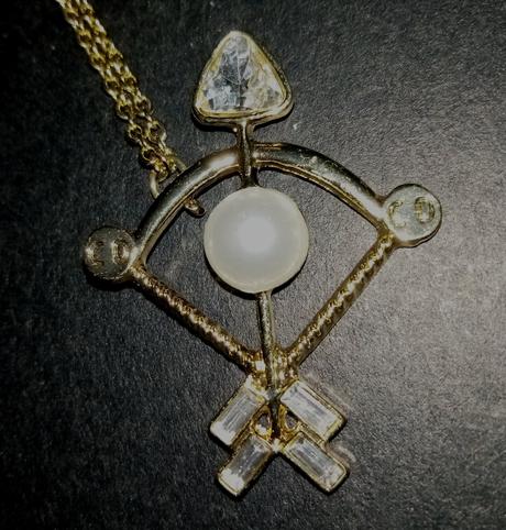 Řetízek se znamením, 