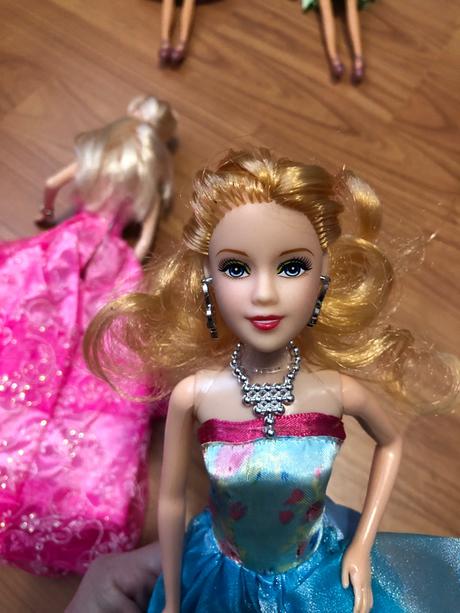 3x panenky typu barbie,