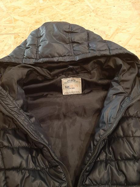 Tmavomodrá prošívaná vesta, takko,176