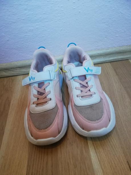 Botasky dívčí, zn. vty, vel. 35., victory,35