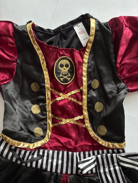 An22/ kostým pirátka - v.5/6 let zn. tu,