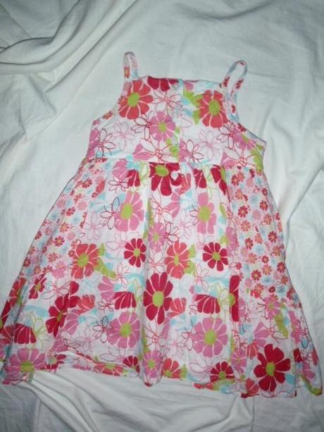 Nádherné květované šaty - bohatá sukýnka, girl2girl,98