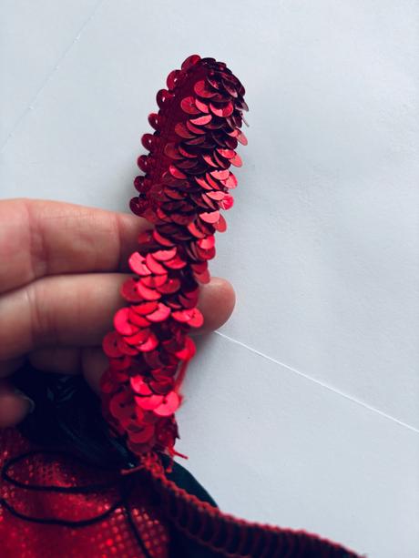 An26/ top dámský ke kostýmu - v.cca xs, 