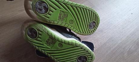 Boty na donošení, 31