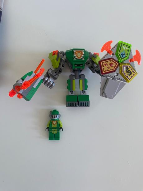 Lego nexo knights set 70364,
