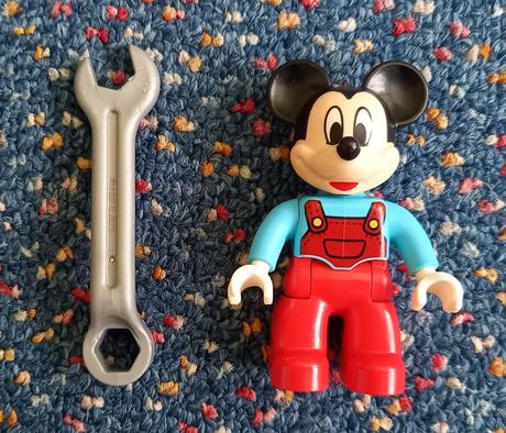 Lego duplo 10829 - mickeyho dílna.,