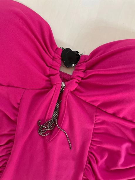 Minišaty se srdcem a řetízky, vel (2) cca xs-m, s