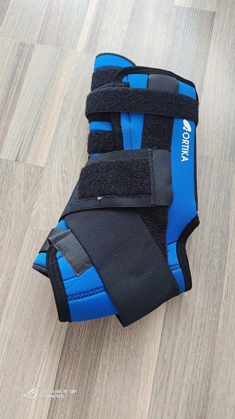 Ortéza hlezna bez výztuh, 