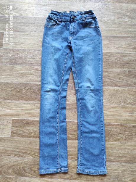 Džíny, 158