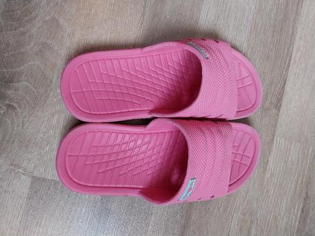 Dívčí pantofle., 32