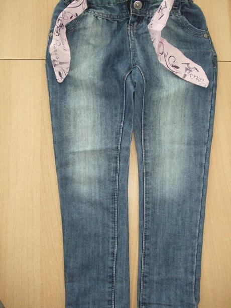 Džínsy se šátkovým páskem, dopodopo,116