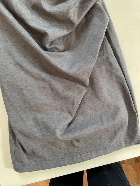 Nové šedé šaty, vel s, laura jo, s