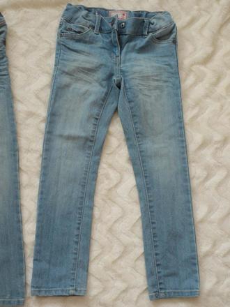 Dziny sepraneho vzhledu, alive,116