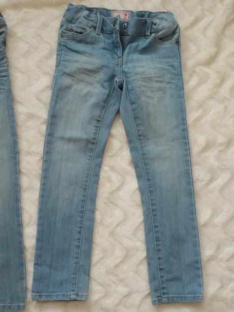 Dziny sepraneho vzhledu, alive,116