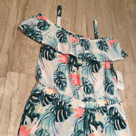 Lehoučký letní overal, 152