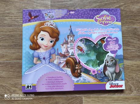 Kufříková kniha sofie první, 
