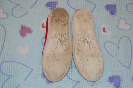 Červené bačkorky, cvičky do tělocvičny, 28