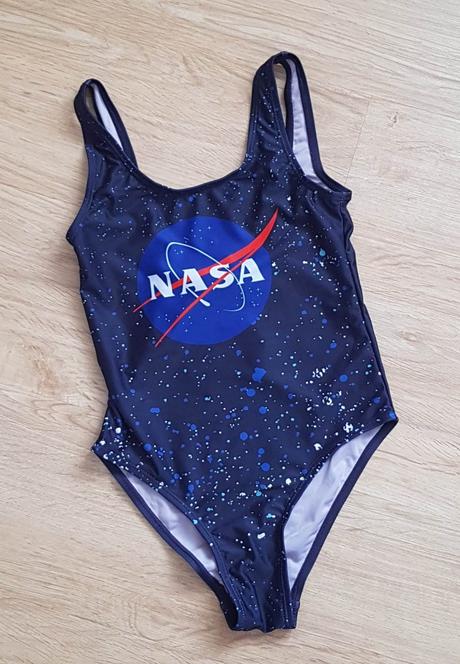 Jednodílné plavky nasa, 122 - 152