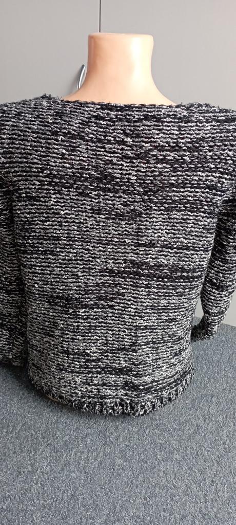 Svetr se zipy zn."1982" vel."l", l